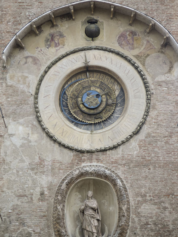 Torre Dell'Orologio in Mantova